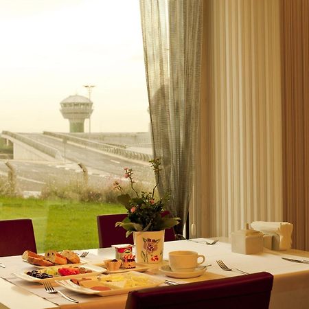 Orty Airport Hotel อิซมีร์ ร้านอาหาร รูปภาพ