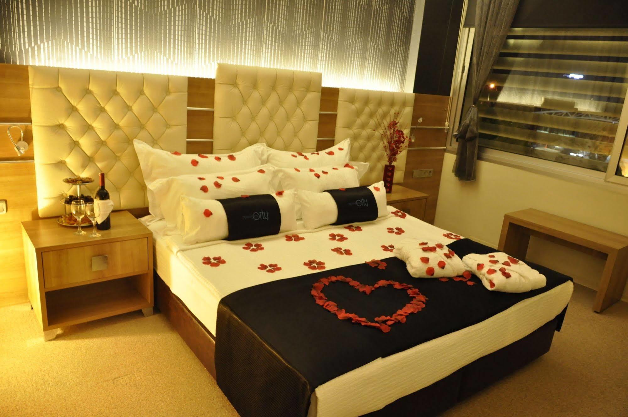 Orty Airport Hotel อิซมีร์ ภายนอก รูปภาพ
