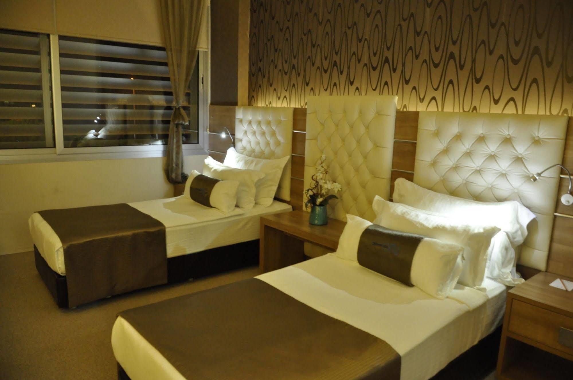 Orty Airport Hotel อิซมีร์ ภายนอก รูปภาพ
