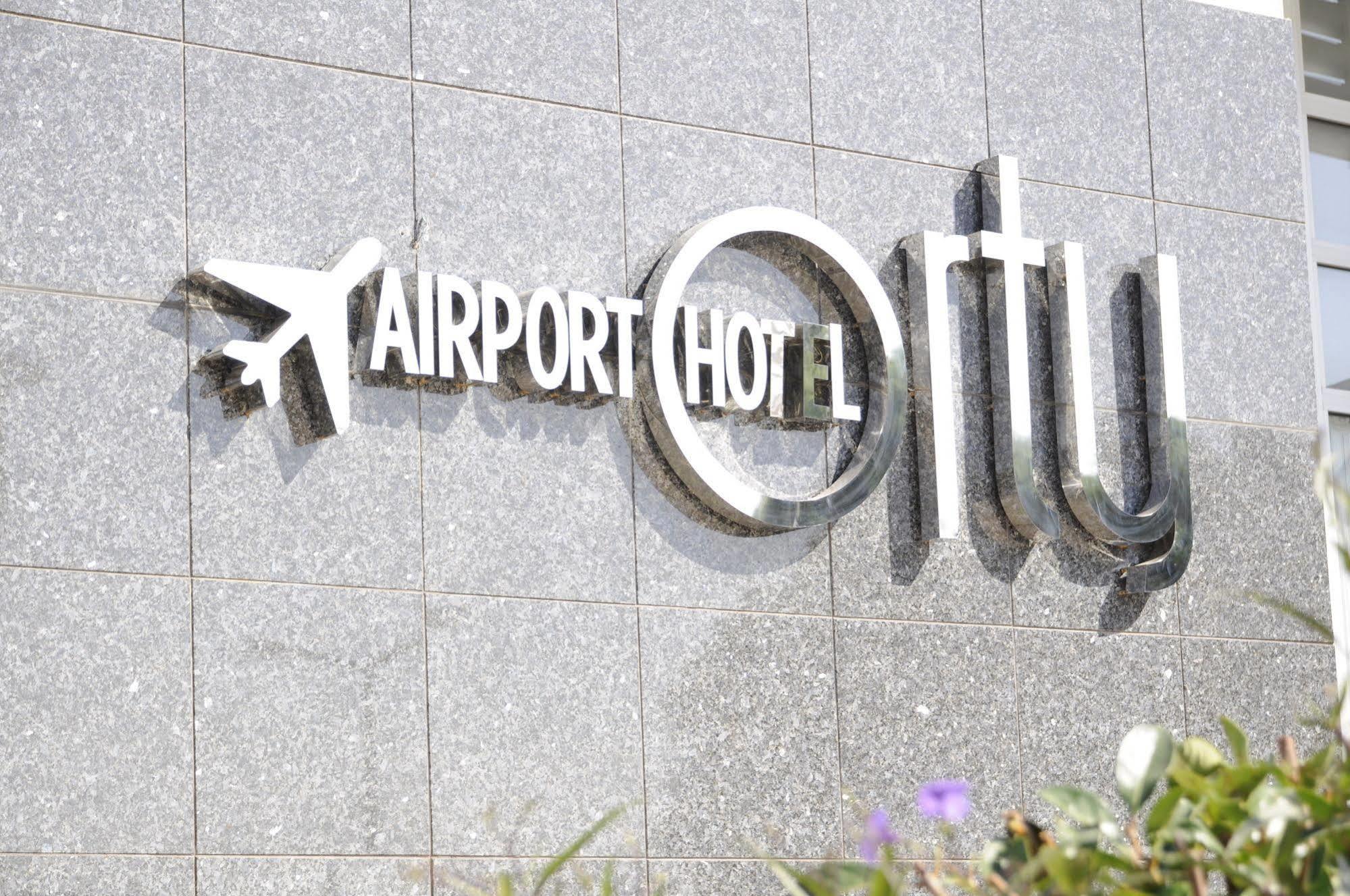 Orty Airport Hotel อิซมีร์ ภายนอก รูปภาพ